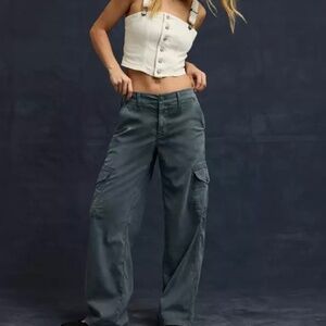 American Eagle Super High Rise Baggy Wide Leg Cargo Pants